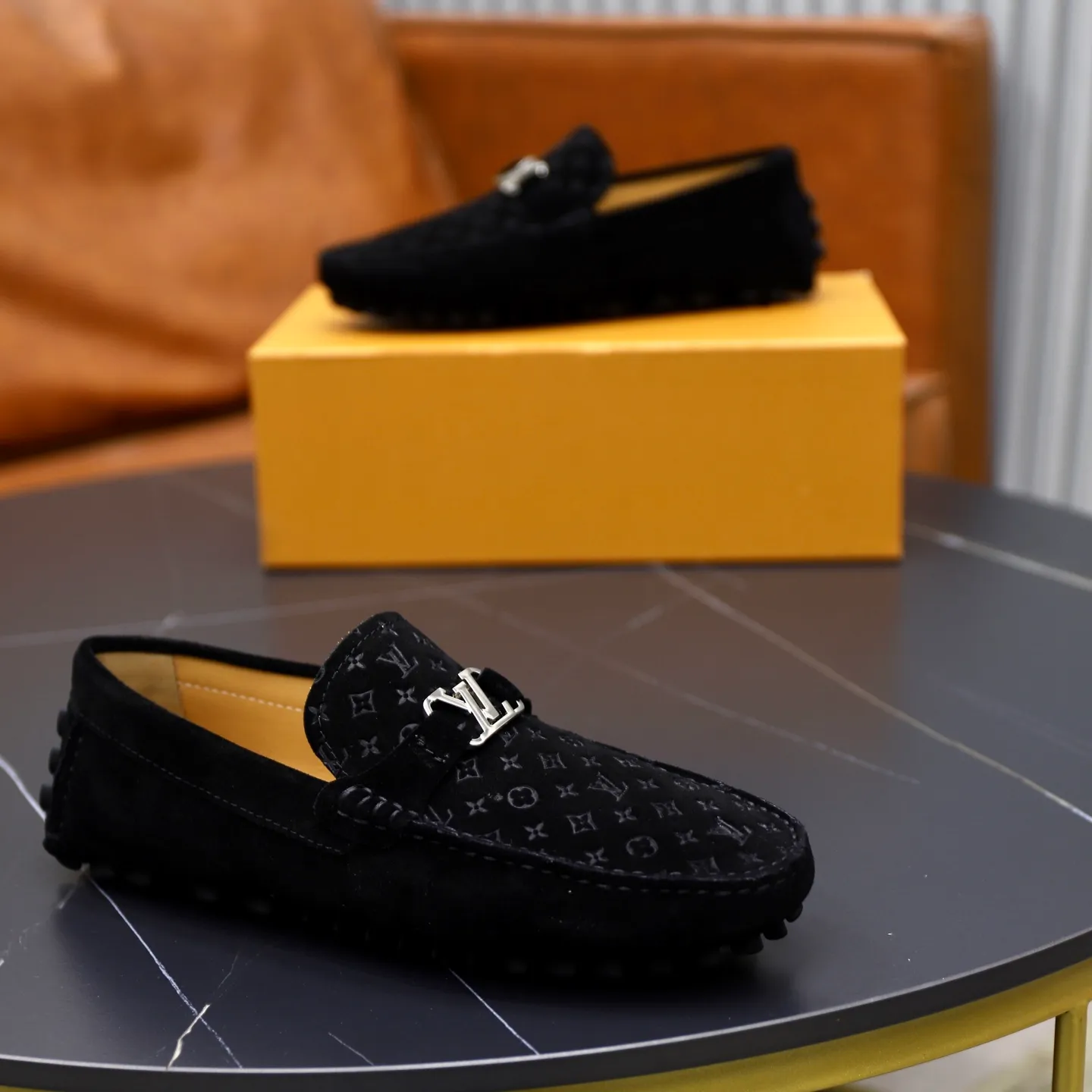 Ex-factory price: 480💰【LV】Louis Vuitton ⚠️High-end men’s driving and pedal series ⚠️38-44 (customized for 45) ⚠️All original cowhide leather! Thick and soft! Made entirely of calfskin lining! The latest non-slip beanie sole! Three-dimensional package technology! Fashionable and classic! Handicrafts! Original high quality! Feel free to compare!